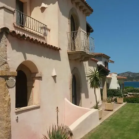 Villa Rosa Fronte Mare Cannigione